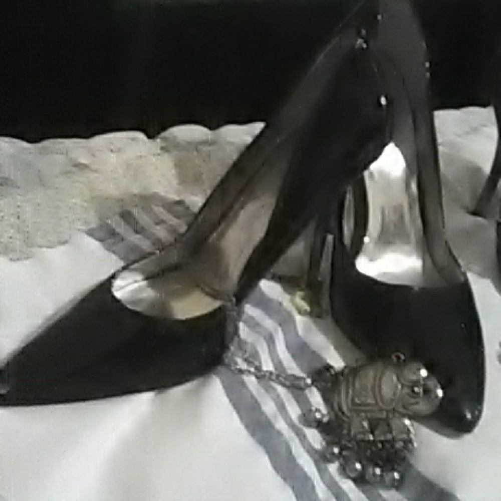 Jessica Simpson black patent leather stilletos